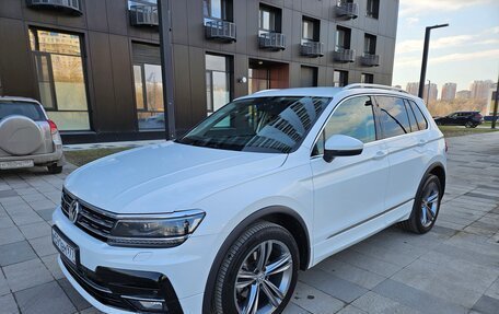 Volkswagen Tiguan II, 2018 год, 3 050 000 рублей, 2 фотография