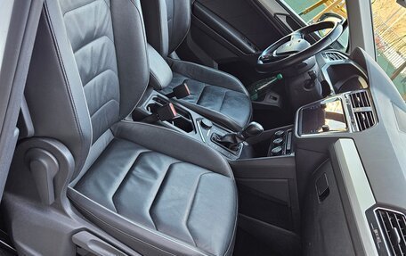 Volkswagen Tiguan II, 2018 год, 3 050 000 рублей, 13 фотография