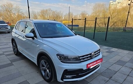 Volkswagen Tiguan II, 2018 год, 3 050 000 рублей, 8 фотография