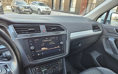 Volkswagen Tiguan II, 2018 год, 3 050 000 рублей, 17 фотография