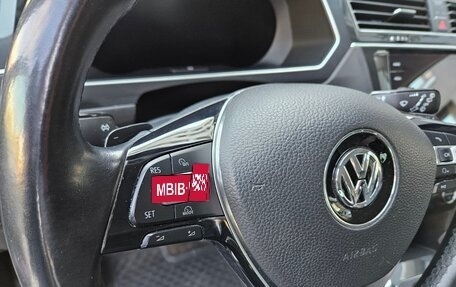 Volkswagen Tiguan II, 2018 год, 3 050 000 рублей, 15 фотография
