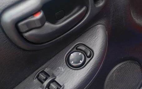 Dodge Neon II, 2004 год, 255 000 рублей, 10 фотография