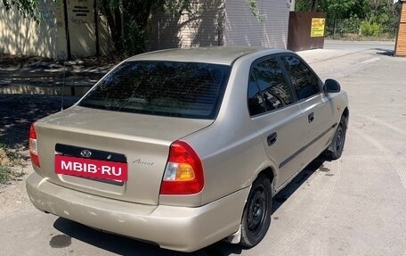 Hyundai Accent II, 2004 год, 215 000 рублей, 3 фотография