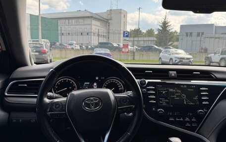 Toyota Camry, 2020 год, 3 150 000 рублей, 13 фотография