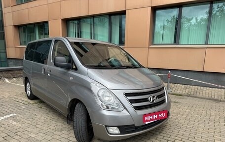 Hyundai H-1 II рестайлинг, 2016 год, 1 890 000 рублей, 4 фотография