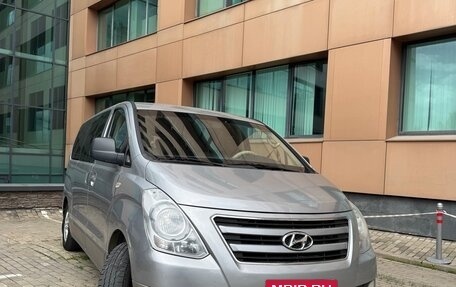 Hyundai H-1 II рестайлинг, 2016 год, 1 890 000 рублей, 12 фотография