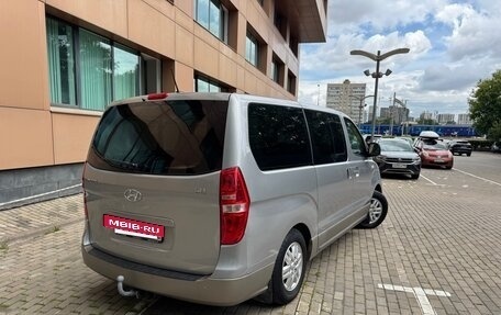 Hyundai H-1 II рестайлинг, 2016 год, 1 890 000 рублей, 6 фотография