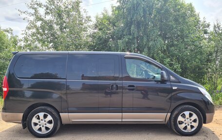 Hyundai Grand Starex Grand Starex I рестайлинг 2, 2014 год, 2 300 000 рублей, 1 фотография
