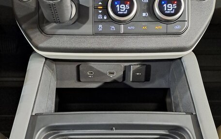 Land Rover Defender II, 2020 год, 5 700 000 рублей, 22 фотография