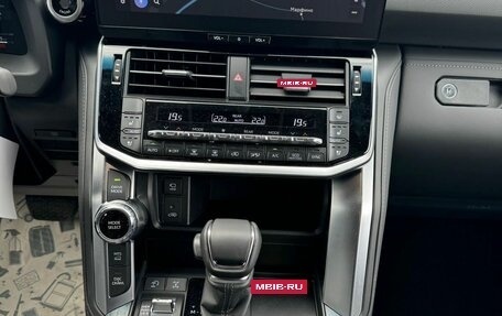 Toyota Land Cruiser, 2025 год, 13 480 000 рублей, 18 фотография