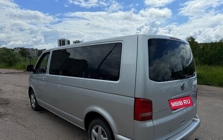 Volkswagen Caravelle T5, 2015 год, 2 499 000 рублей, 4 фотография