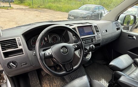 Volkswagen Caravelle T5, 2015 год, 2 499 000 рублей, 7 фотография
