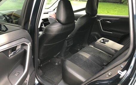 Toyota RAV4, 2020 год, 3 050 000 рублей, 7 фотография