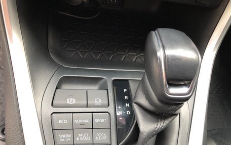 Toyota RAV4, 2020 год, 3 050 000 рублей, 9 фотография