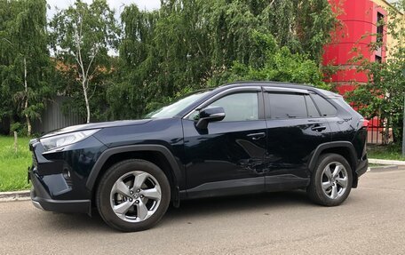 Toyota RAV4, 2020 год, 3 050 000 рублей, 24 фотография