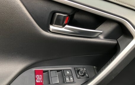 Toyota RAV4, 2020 год, 3 050 000 рублей, 19 фотография