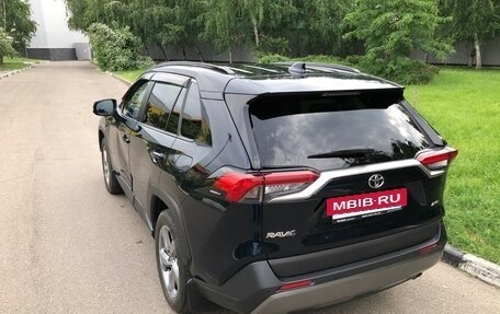 Toyota RAV4, 2020 год, 3 050 000 рублей, 21 фотография