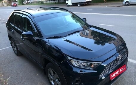 Toyota RAV4, 2020 год, 3 050 000 рублей, 33 фотография