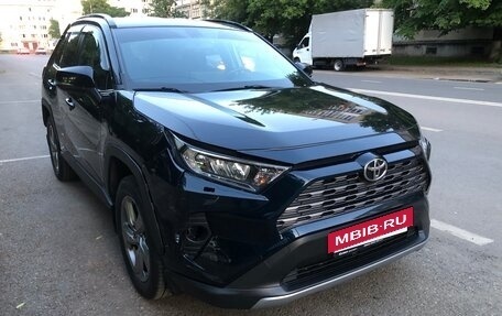 Toyota RAV4, 2020 год, 3 050 000 рублей, 34 фотография