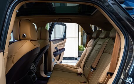 Bentley Bentayga I, 2016 год, 11 500 000 рублей, 13 фотография