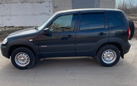 Chevrolet Niva I рестайлинг, 2017 год, 750 000 рублей, 3 фотография