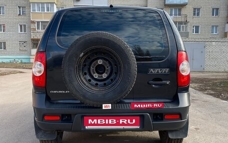 Chevrolet Niva I рестайлинг, 2017 год, 750 000 рублей, 2 фотография