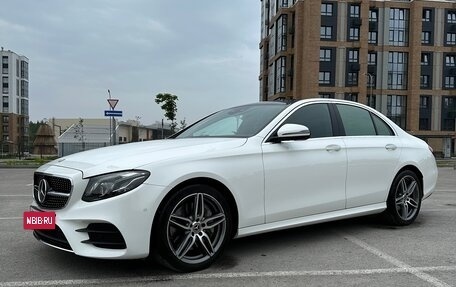 Mercedes-Benz E-Класс, 2019 год, 4 950 000 рублей, 3 фотография