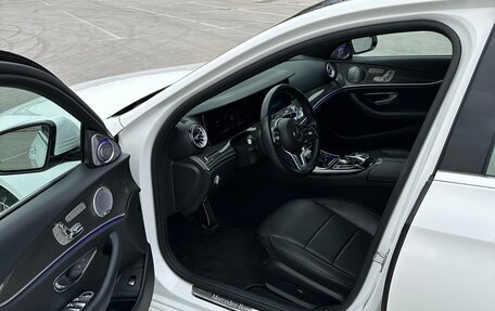 Mercedes-Benz E-Класс, 2019 год, 4 950 000 рублей, 15 фотография