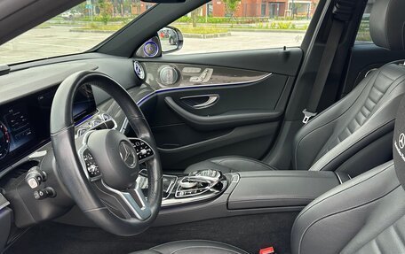Mercedes-Benz E-Класс, 2019 год, 4 950 000 рублей, 16 фотография