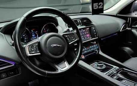 Jaguar F-Pace, 2018 год, 2 890 000 рублей, 19 фотография