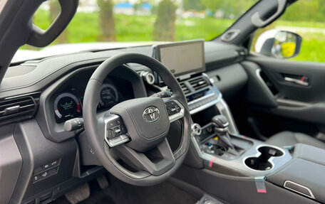Toyota Land Cruiser, 2025 год, 13 900 000 рублей, 3 фотография