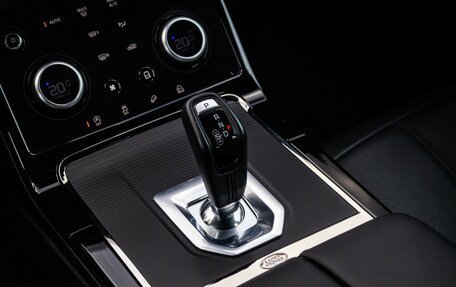 Land Rover Range Rover Evoque II, 2023 год, 4 990 000 рублей, 22 фотография