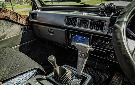 Mitsubishi Delica III, 1993 год, 660 000 рублей, 24 фотография
