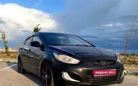 Hyundai Solaris II рестайлинг, 2011 год, 750 000 рублей, 1 фотография