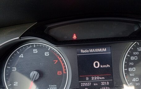 Audi A4, 2010 год, 850 000 рублей, 3 фотография