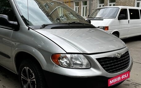 Chrysler Voyager IV, 2001 год, 425 000 рублей, 10 фотография