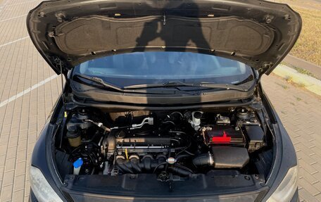 Hyundai Solaris II рестайлинг, 2011 год, 750 000 рублей, 19 фотография
