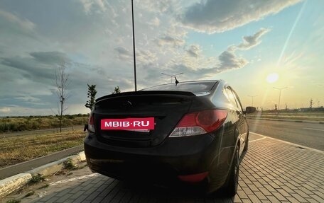 Hyundai Solaris II рестайлинг, 2011 год, 750 000 рублей, 21 фотография