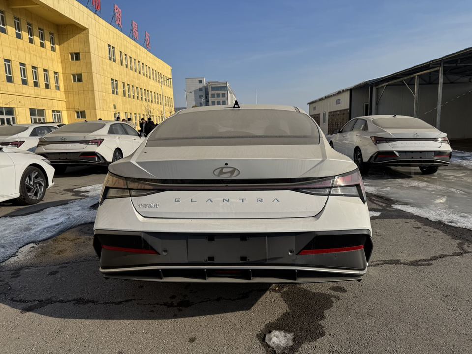 Hyundai Elantra VI рестайлинг, 2024 год, 2 650 000 рублей, 6 фотография
