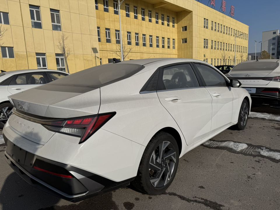 Hyundai Elantra VI рестайлинг, 2024 год, 2 650 000 рублей, 7 фотография