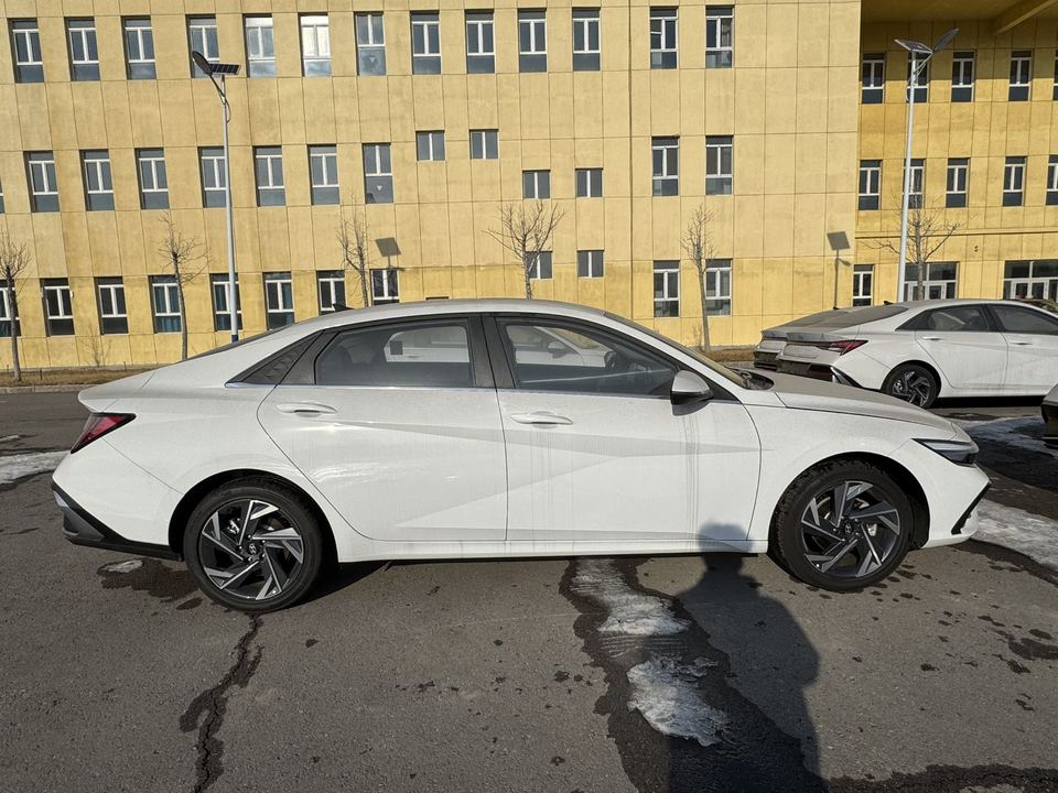 Hyundai Elantra VI рестайлинг, 2024 год, 2 650 000 рублей, 8 фотография