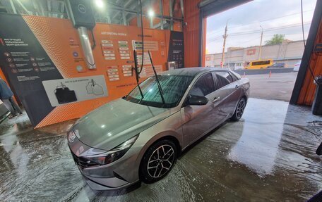 Hyundai Elantra, 2023 год, 2 550 000 рублей, 16 фотография