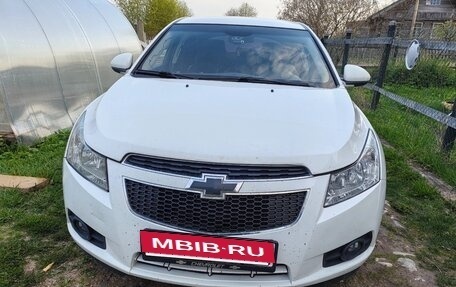 Chevrolet Cruze II, 2012 год, 600 000 рублей, 2 фотография
