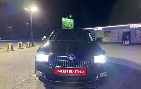 Skoda Superb III рестайлинг, 2012 год, 830 000 рублей, 2 фотография