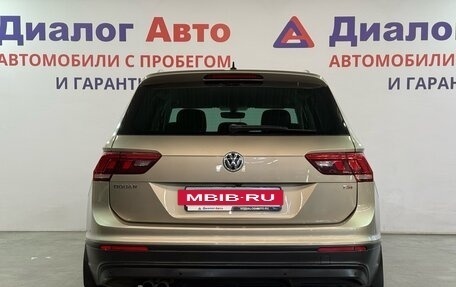 Volkswagen Tiguan II, 2017 год, 2 260 000 рублей, 4 фотография