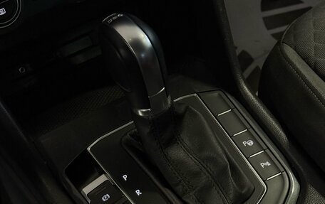 Volkswagen Tiguan II, 2017 год, 2 260 000 рублей, 16 фотография