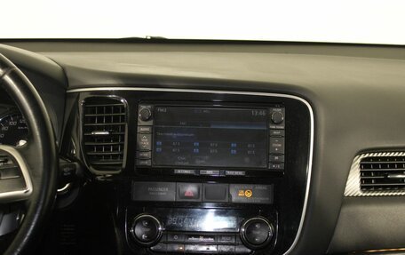 Mitsubishi Outlander III рестайлинг 3, 2014 год, 1 400 000 рублей, 11 фотография