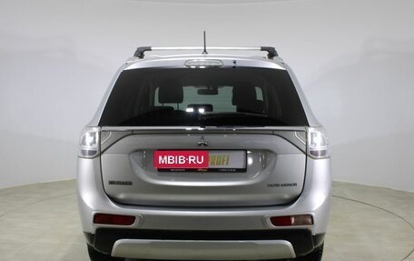 Mitsubishi Outlander III рестайлинг 3, 2014 год, 1 400 000 рублей, 6 фотография