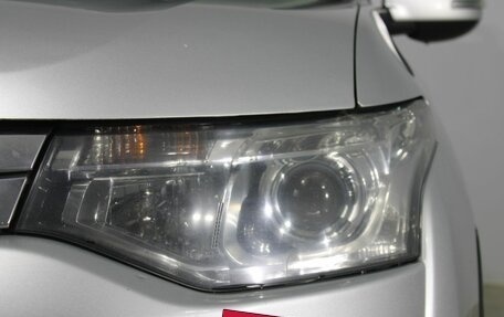 Mitsubishi Outlander III рестайлинг 3, 2014 год, 1 400 000 рублей, 15 фотография