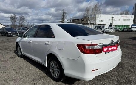 Toyota Camry, 2013 год, 1 375 000 рублей, 4 фотография